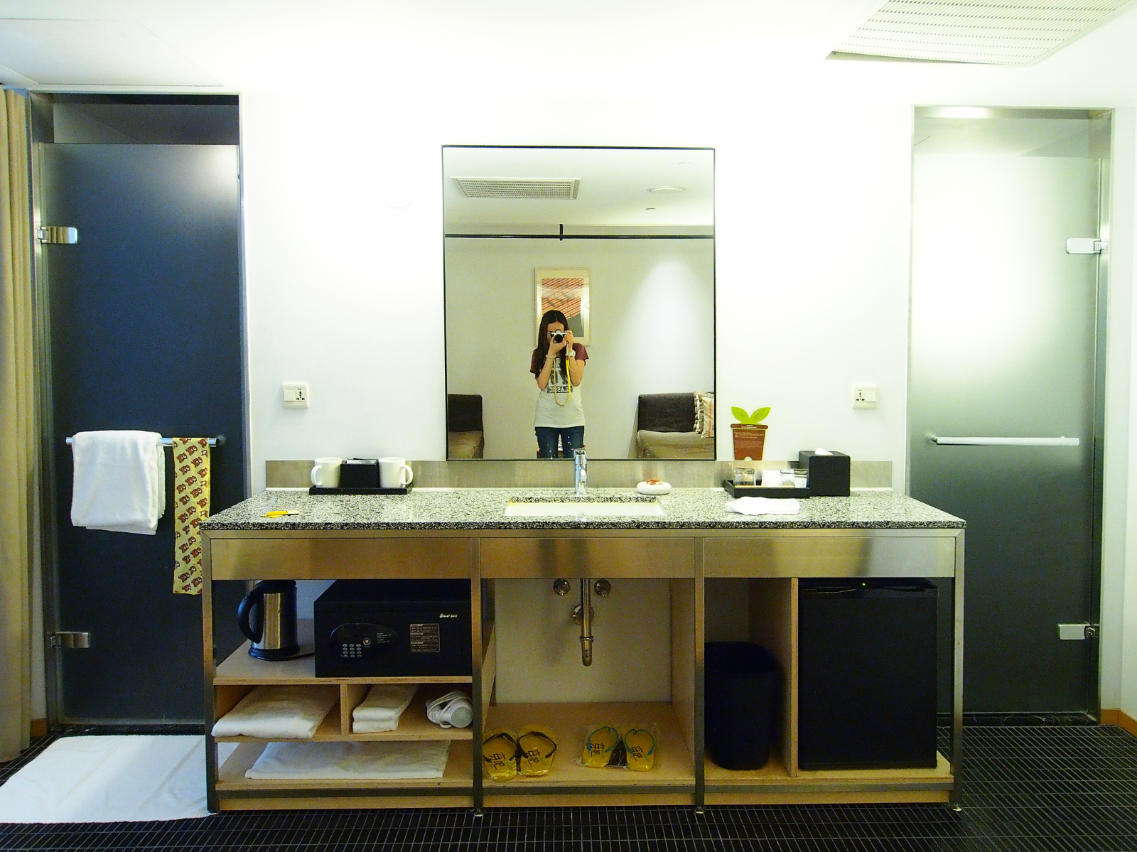 Day 1: 西門町意舍